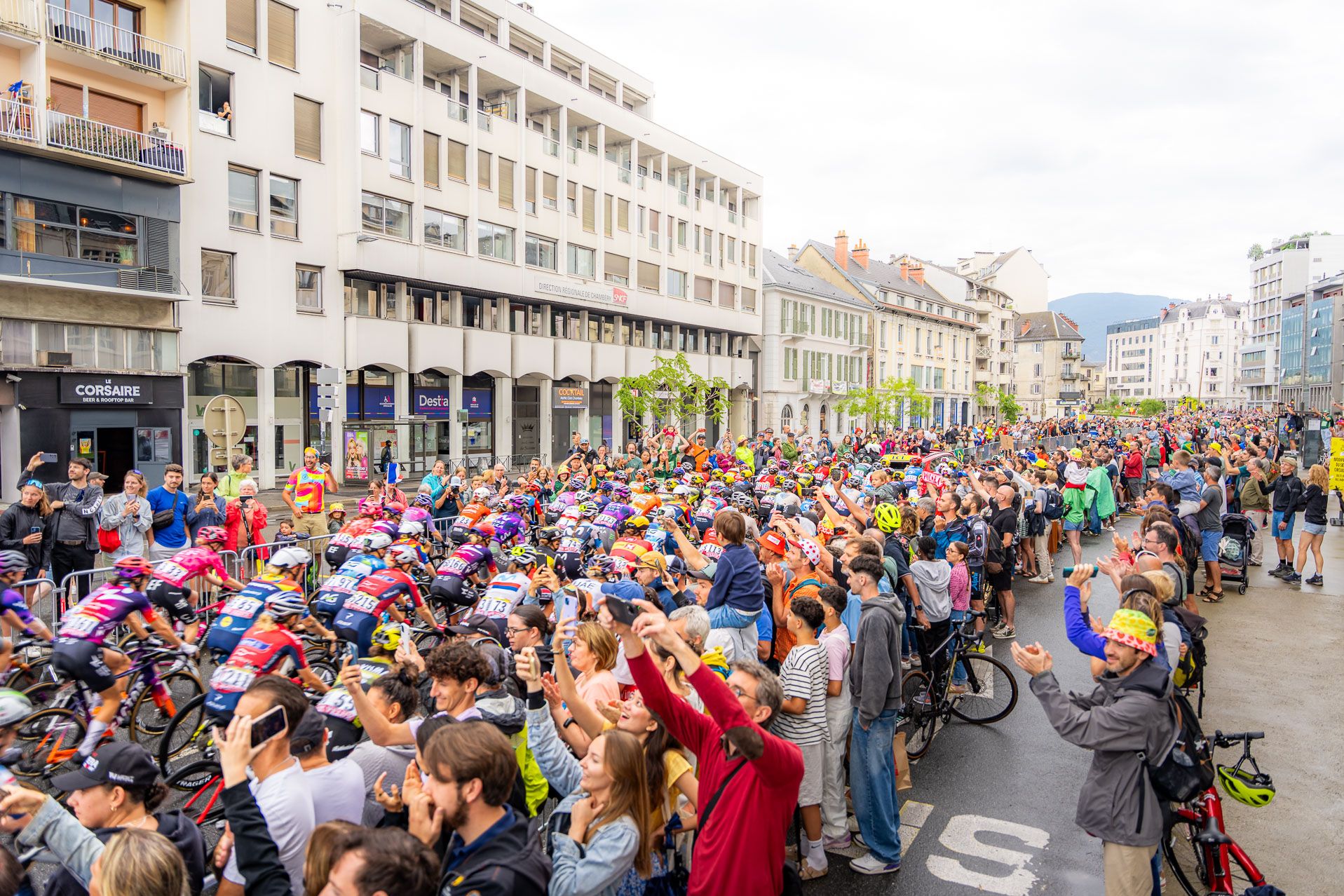 Départ du Tour de France Femmes 2025 à Chambéry
