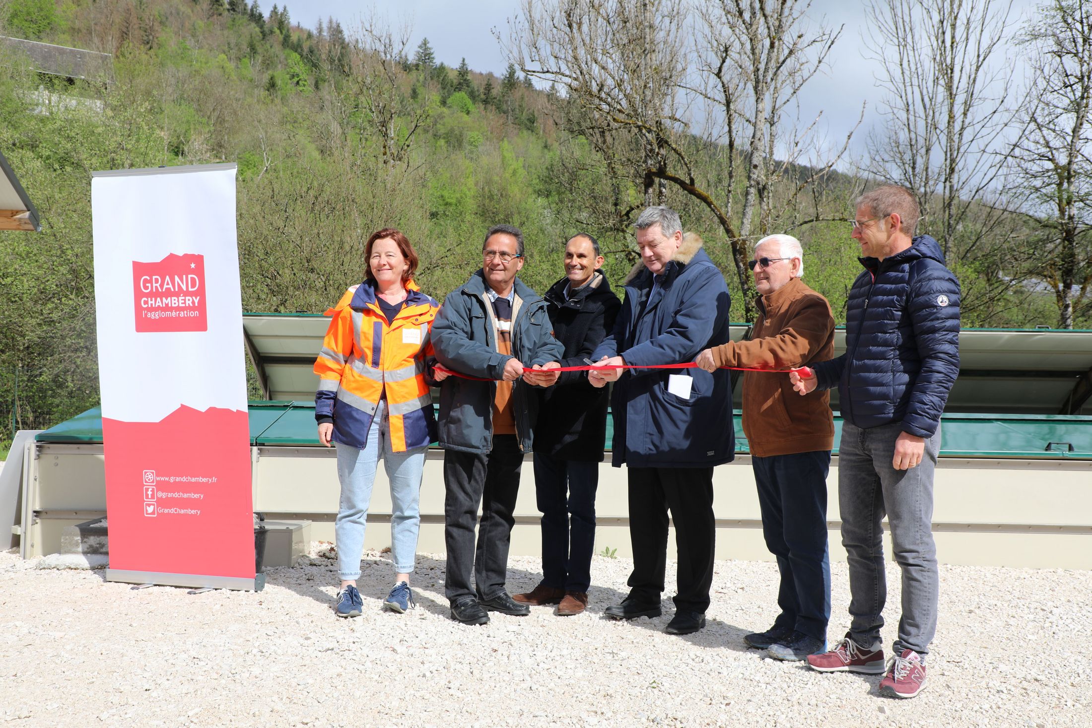 Inauguration de la STEP du Noyer en présence par Daniel Rochaix en présence du préfet de la Savoie, François Ravier, et d’élus du territoire.