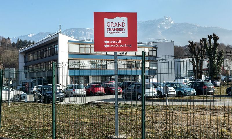 Bâtiment communautaire : GRAND Chambéry l'agglomération, site des Blachères, avenue des Landiers.