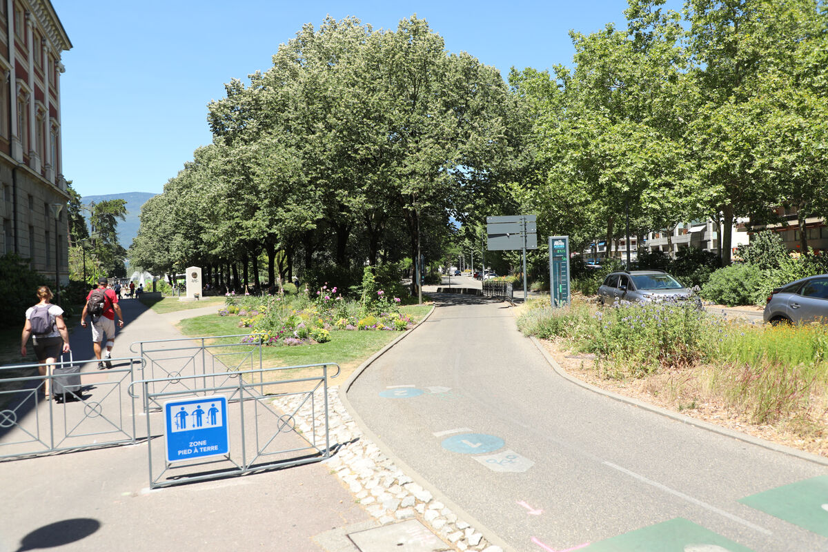 Agrandir l'image 1