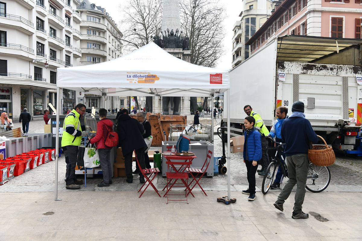Une déchetterie mobile.