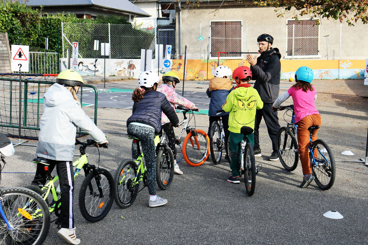 Savoir rouler édition 2025, enfants qui apprennent le vélo