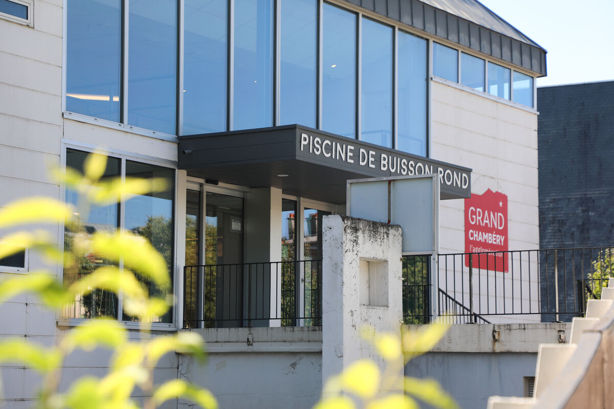 Entrée de la piscine de Buisson Rond