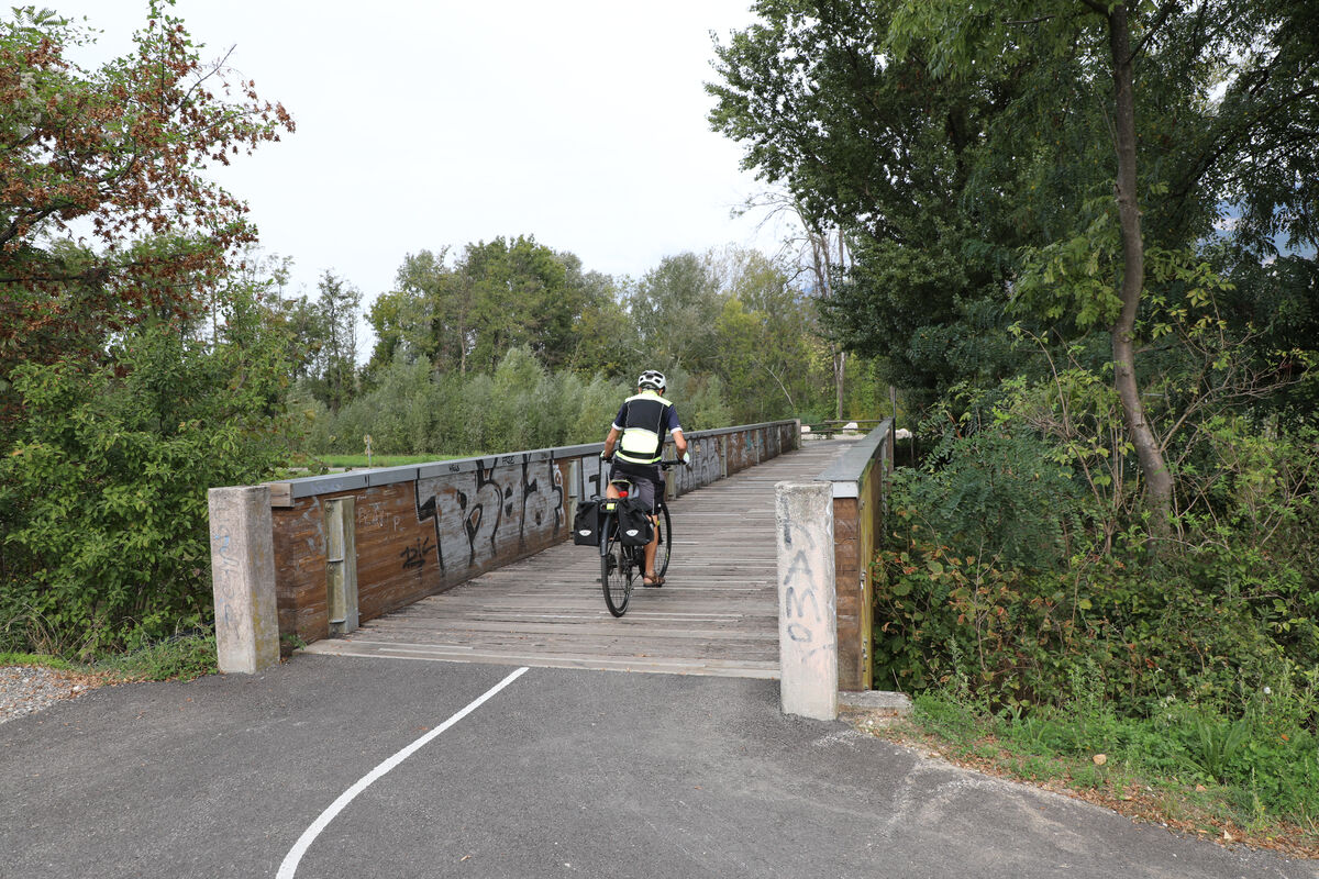 Passerelle piste cyclable.