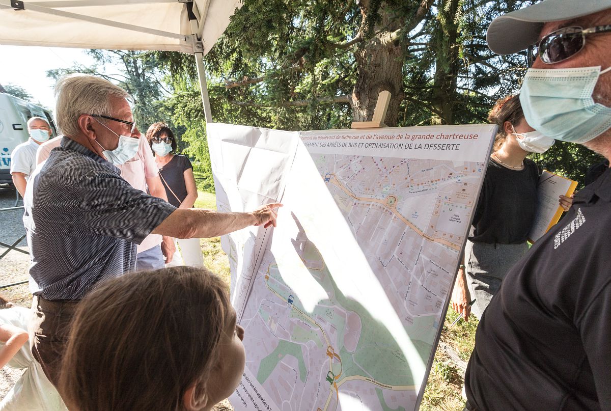 Temps d'information avec les habitants du quartier de Bellevue, concernant le projet de renouvellement urbain.