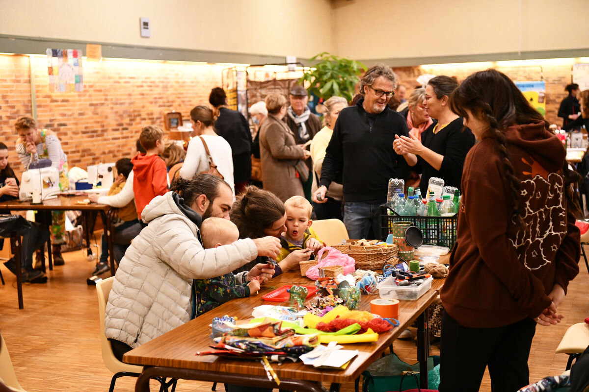 Un dimanche de récup', Noël zéro déchet, salle des Pervenches : évènement pour la promotion du zéro déchet, du réemploi et des artisans.