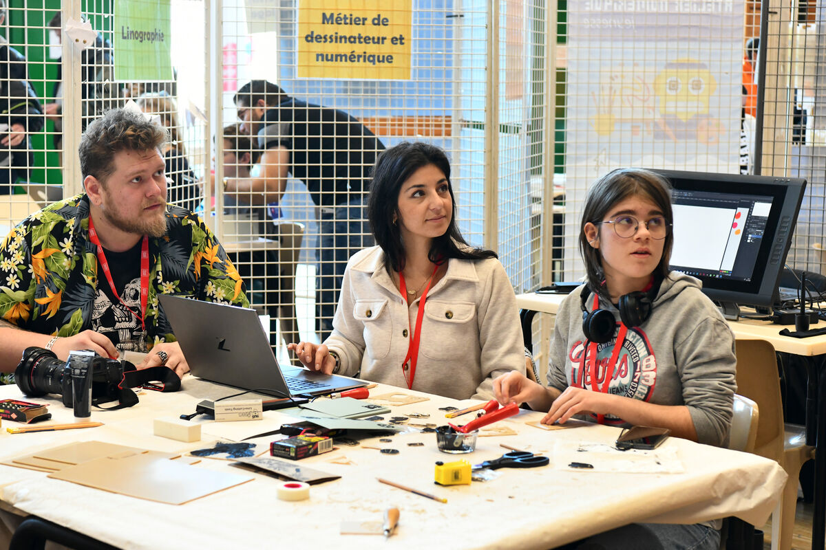 Atelier Connectons-nous, événement d’éducation aux cultures numériques, à la salle La Jacobelle.