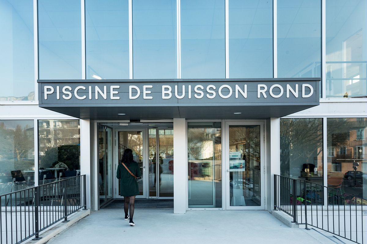 L'entrée de la piscine de Buisson Rond.