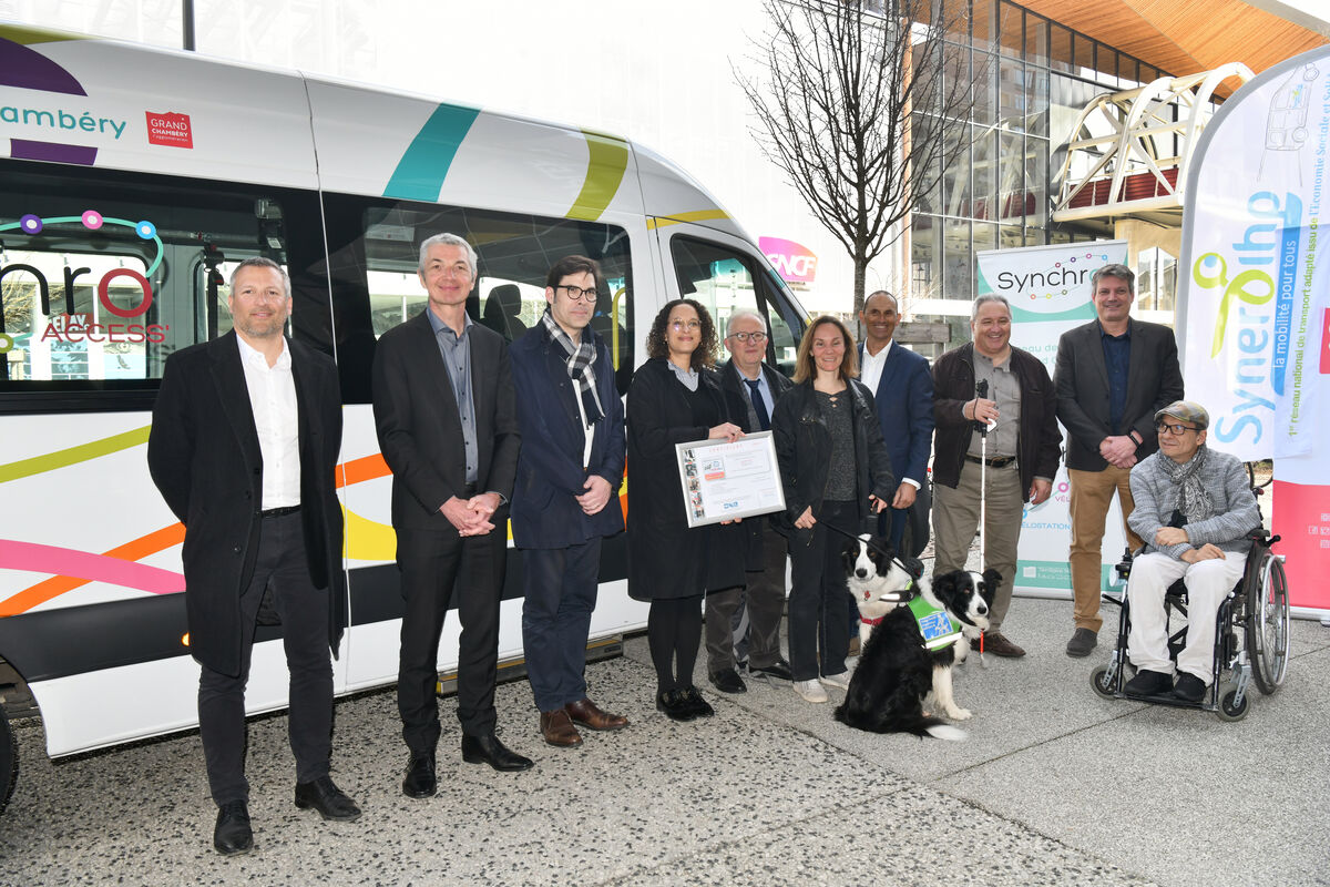 Remise de la certification Cap'Handéo pour Synchro Access' le service de mobilité pour les personnes à mobilité réduite de Grand Chambéry